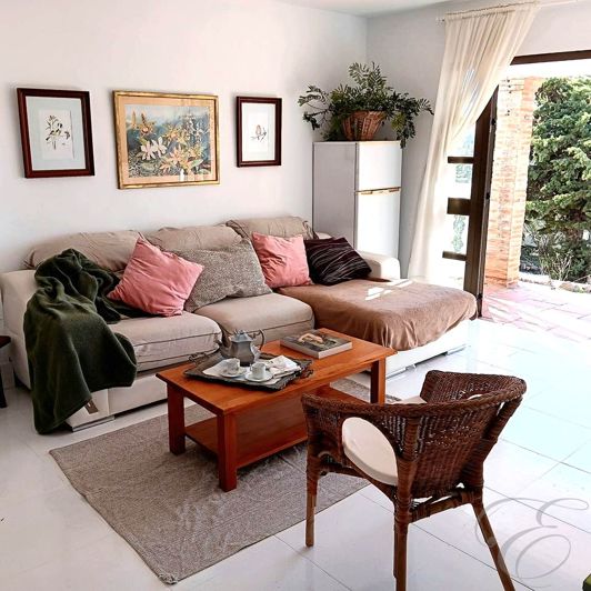 Image No.28-4 Bed Property for sale