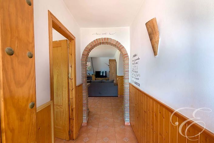 Image No.15-3 Bed Property for sale