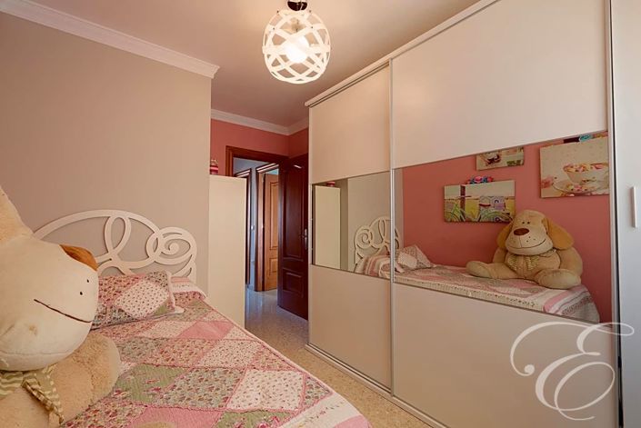 Image No.22-3 Bed Property for sale