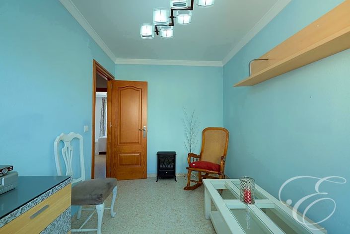 Image No.24-3 Bed Property for sale