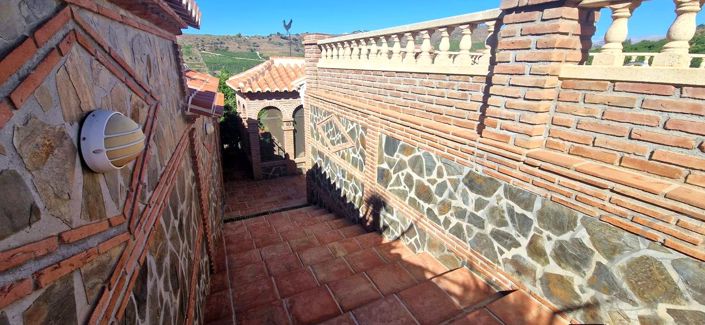 Image No.37-5 Bed Property for sale