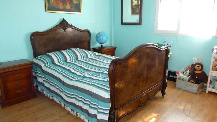 Image No.11-2 Bed Property for sale