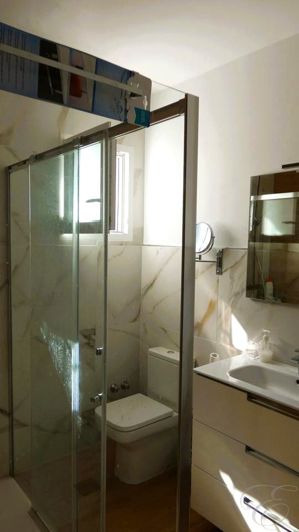 Image No.10-2 Bed Property for sale