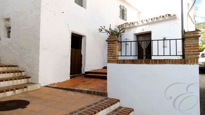 Image No.2-3 Bed Property for sale