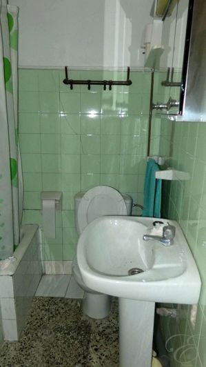 Image No.8-6 Bed Property for sale