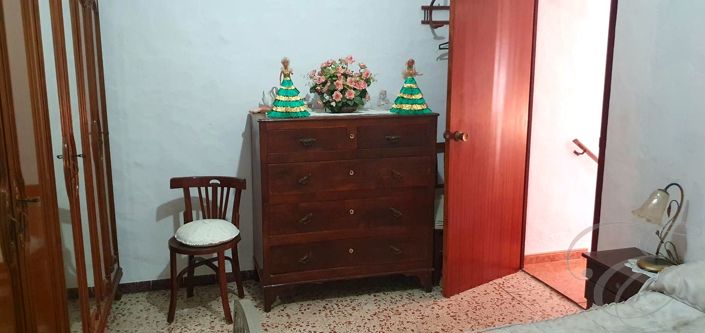 Image No.15-3 Bed Property for sale