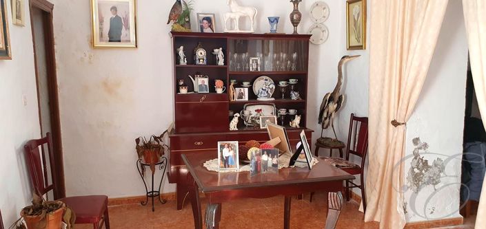 Image No.4-3 Bed Property for sale