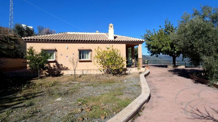 Image No.13-3 Bed Property for sale