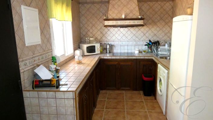 Image No.6-3 Bed Property for sale