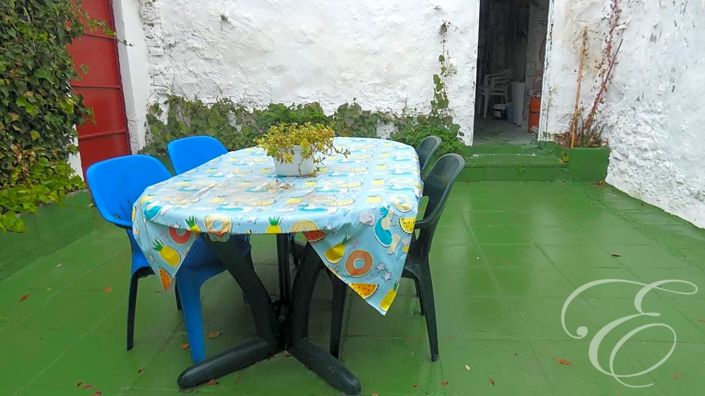 Image No.15-5 Bed Property for sale