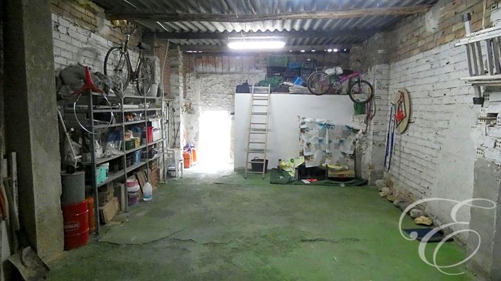 Image No.16-5 Bed Property for sale