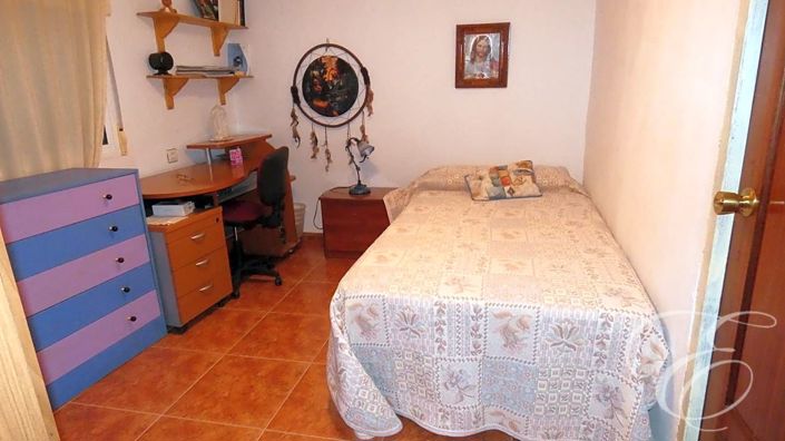 Image No.9-5 Bed Property for sale