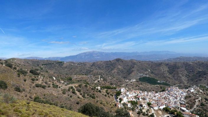 Image No.8-3 Bed Property for sale