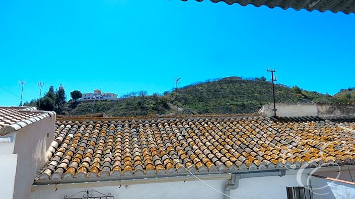 Image No.16-6 Bed Property for sale