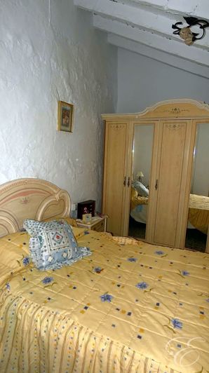 Image No.8-6 Bed Property for sale