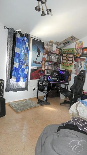 Image No.9-6 Bed Property for sale