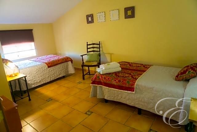 Image No.10-4 Bed Property for sale