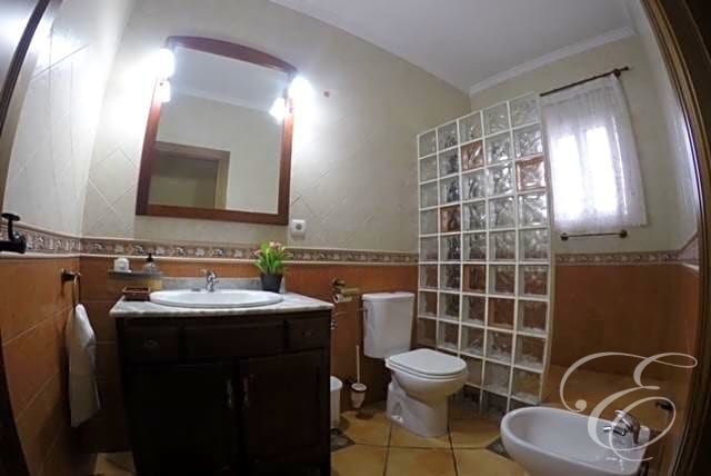 Image No.9-4 Bed Property for sale