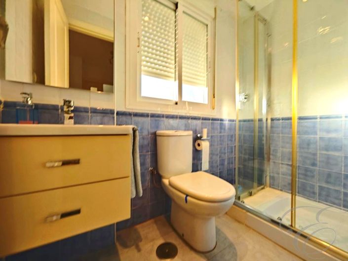 Image No.8-3 Bed Property for sale