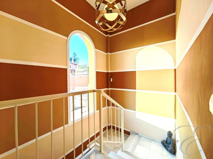 Image No.9-3 Bed Property for sale