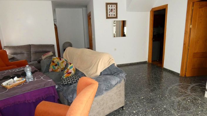 Image No.3-5 Bed Property for sale