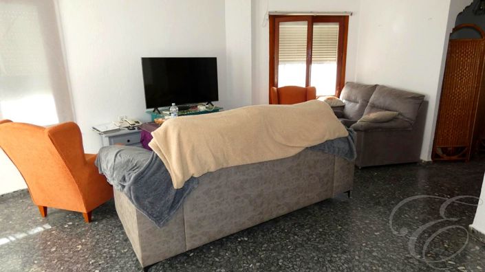 Image No.4-5 Bed Property for sale