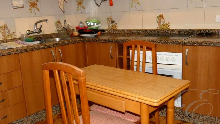 Image No.5-5 Bed Property for sale