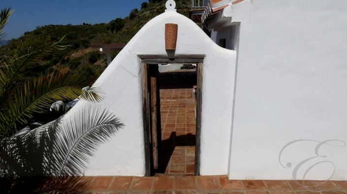 Image No.15-5 Bed Property for sale