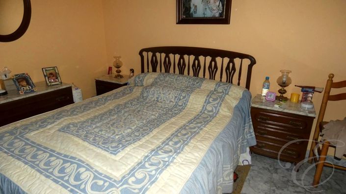 Image No.6-4 Bed Property for sale