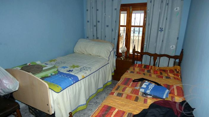 Image No.7-4 Bed Property for sale