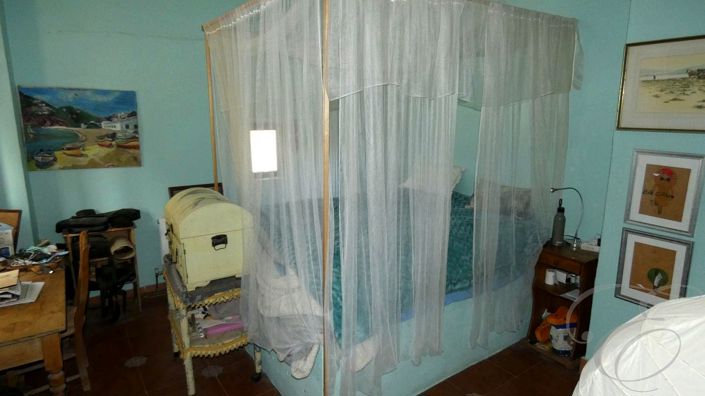 Image No.15-6 Bed Property for sale