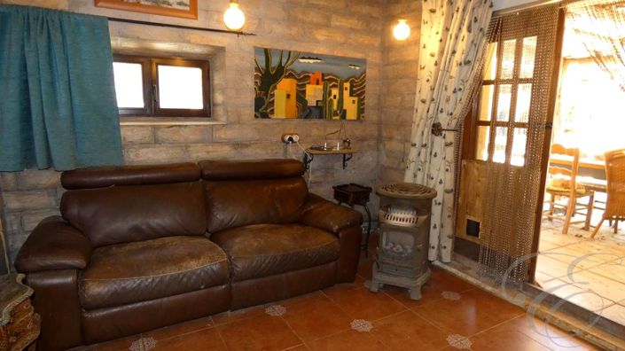 Image No.19-6 Bed Property for sale