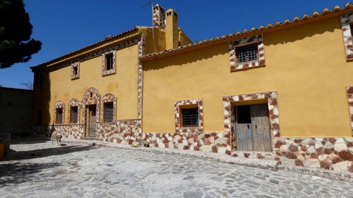 Image No.3-6 Bed Property for sale