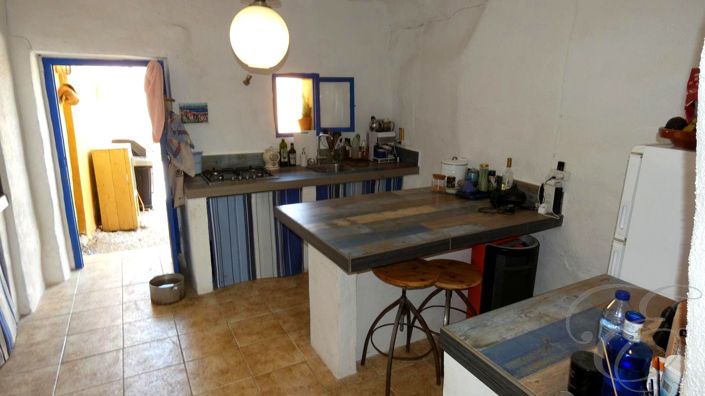 Image No.25-6 Bed Property for sale