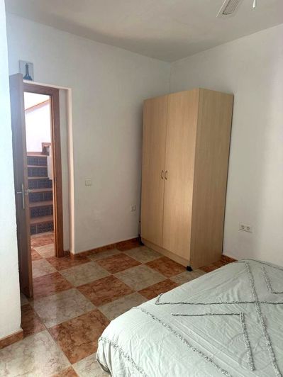 Image No.10-2 Bed Property for sale