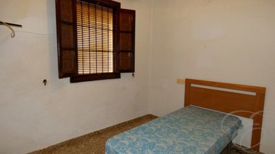 52b7daeb-0004132202