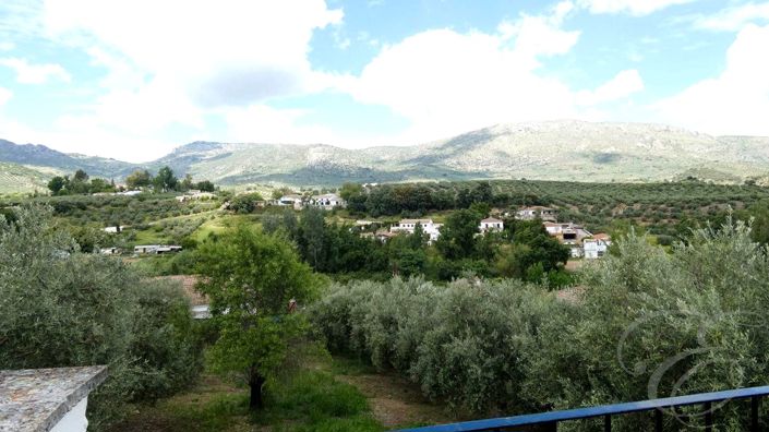 Image No.29-3 Bed Property for sale