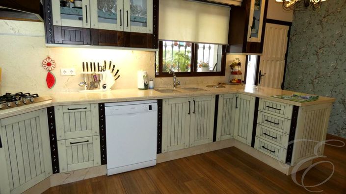 Image No.8-3 Bed Property for sale