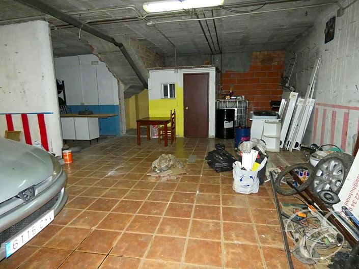 Image No.8-3 Bed Property for sale