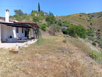 8e4f9366-0004137390