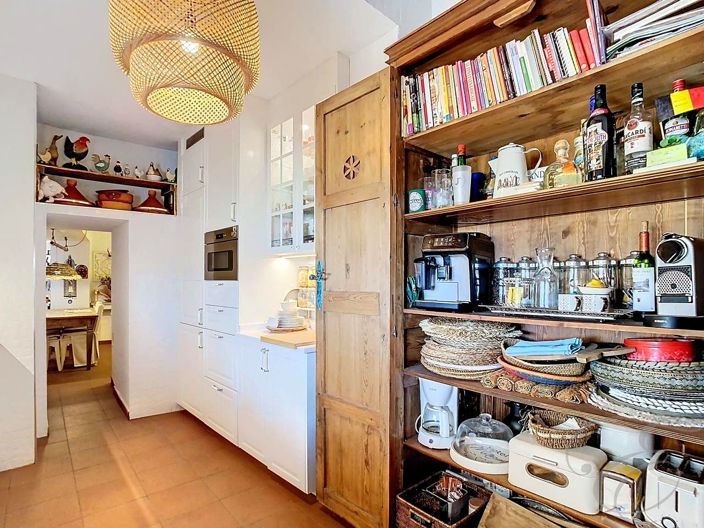 Image No.13-3 Bed Property for sale