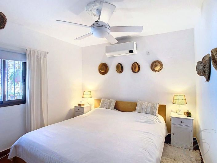 Image No.16-3 Bed Property for sale