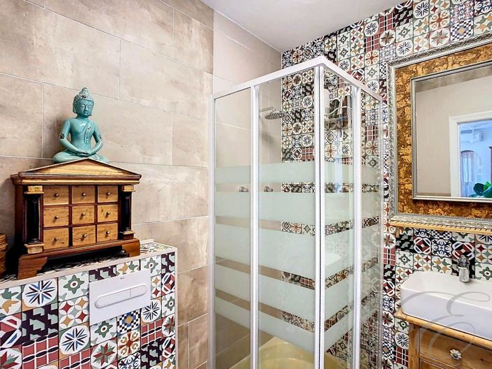 Image No.20-3 Bed Property for sale