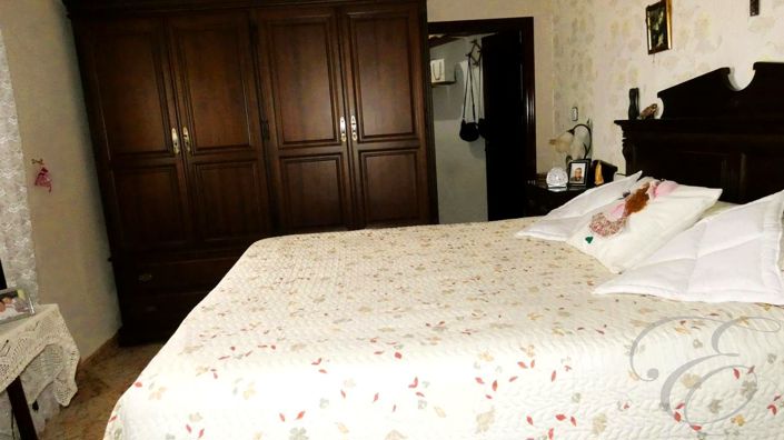 Image No.7-2 Bed Property for sale