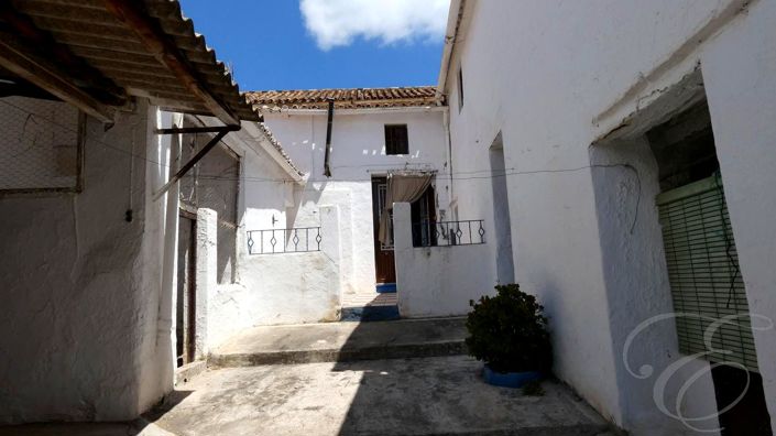 Image No.14-5 Bed Property for sale