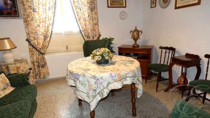 Image No.5-5 Bed Property for sale