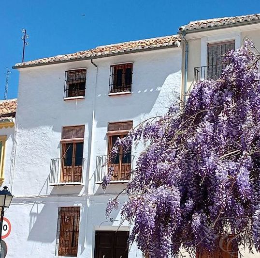 Image No.18-5 Bed Property for sale