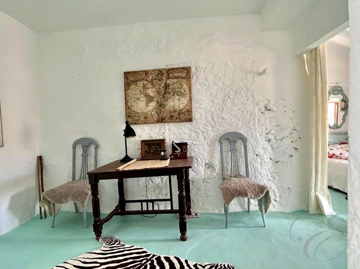 Image No.7-5 Bed Property for sale