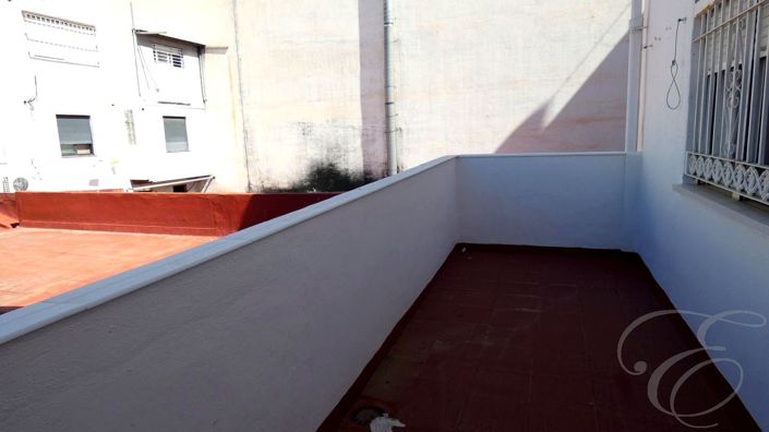 Image No.14-6 Bed Property for sale