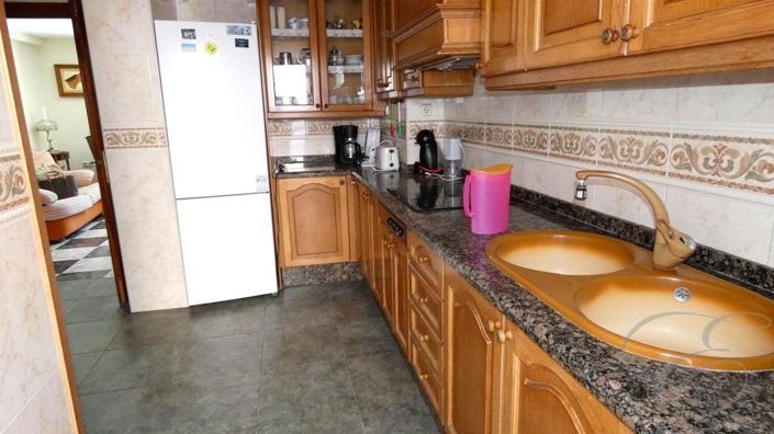 Image No.4-6 Bed Property for sale